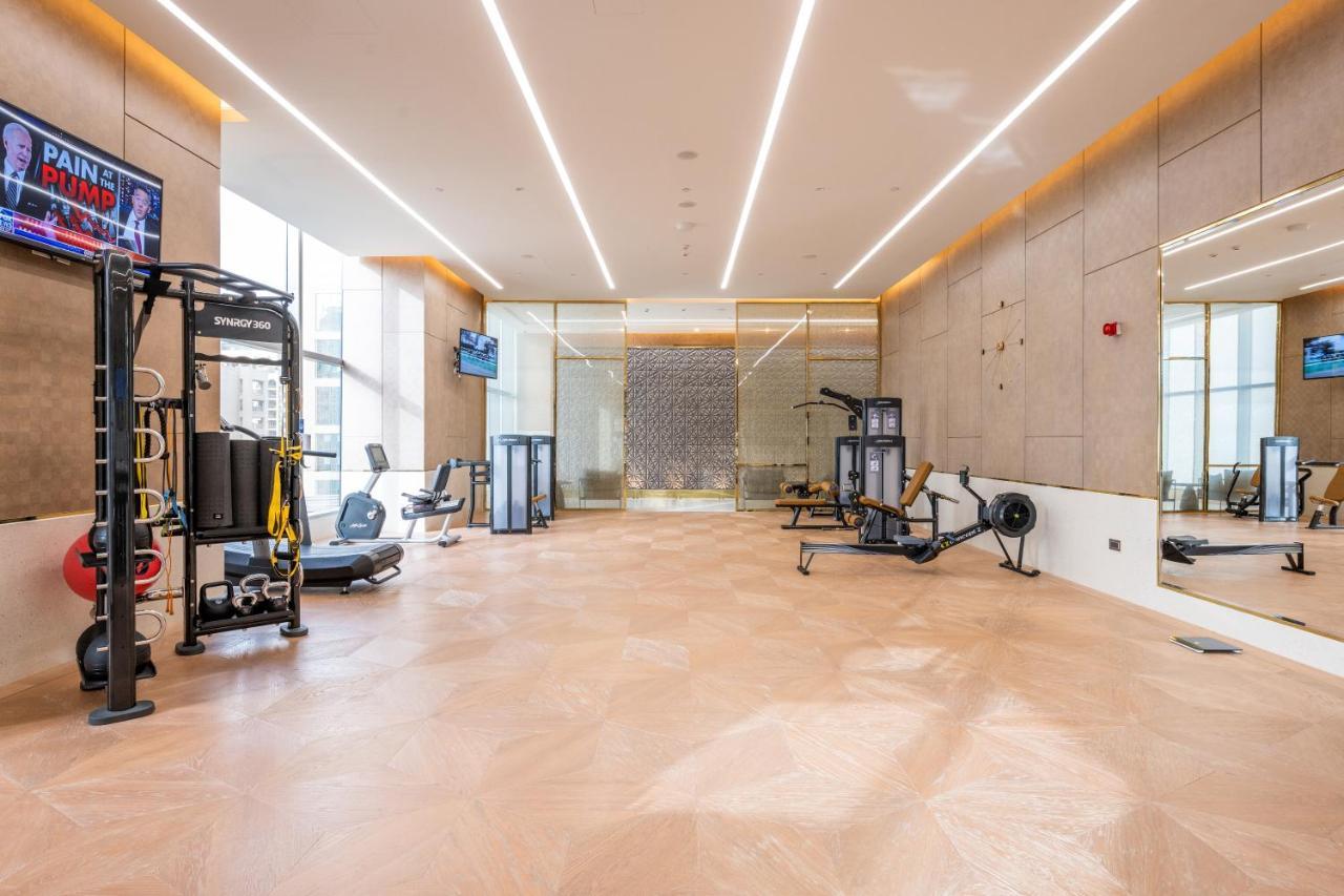 דובאי Ultra Luxury Palm Tower With Shared Hotel Facilities מראה חיצוני תמונה